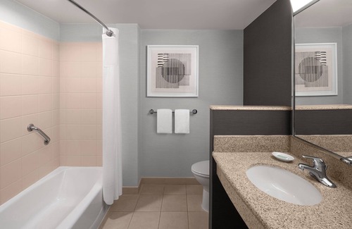 Navy Yard Hotel | Courtyard by Marriott Washington Capitol Hill/Navy Yard