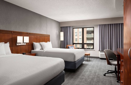 Navy Yard Hotel | Courtyard by Marriott Washington Capitol Hill/Navy Yard