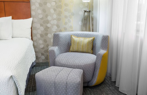 St. Charles Hotel | Courtyard Chicago St. Charles