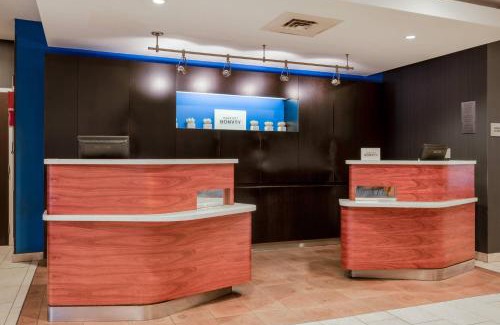 Northeast Columbus Hotel | Courtyard Columbus Airport