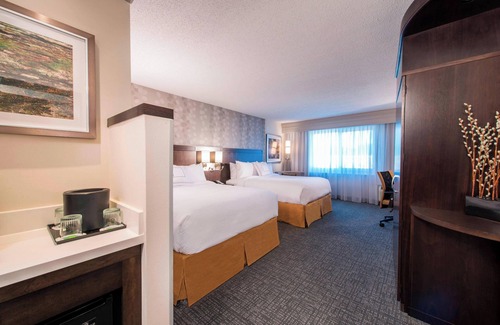 Columbus Hotel | Courtyard Columbus
