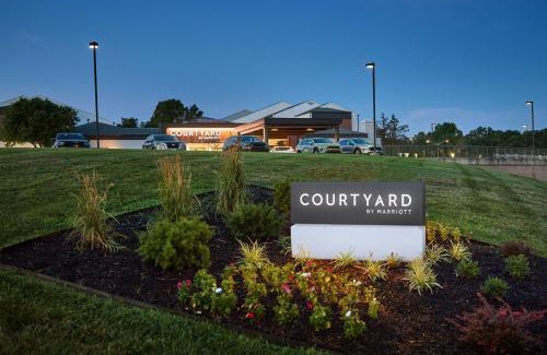 Overland Park Hotel | Courtyard Kansas City Overland Park/Metcalf, South of College Boulevard