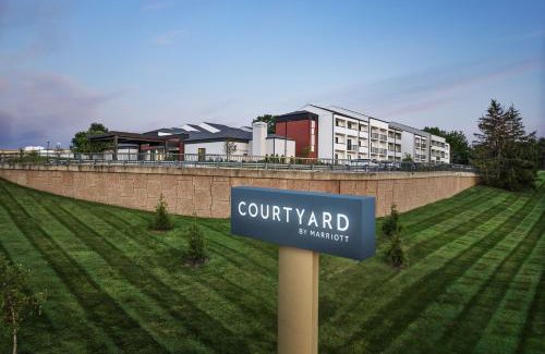 Overland Park Hotel | Courtyard Kansas City Overland Park/Metcalf, South of College Boulevard
