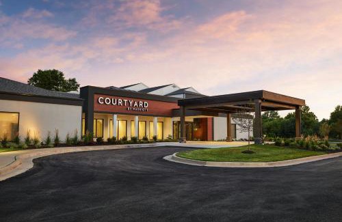 Overland Park Hotel | Courtyard Kansas City Overland Park/Metcalf, South of College Boulevard