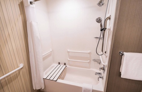 Lake Arbor Hotel | Courtyard Largo Medical Center Drive