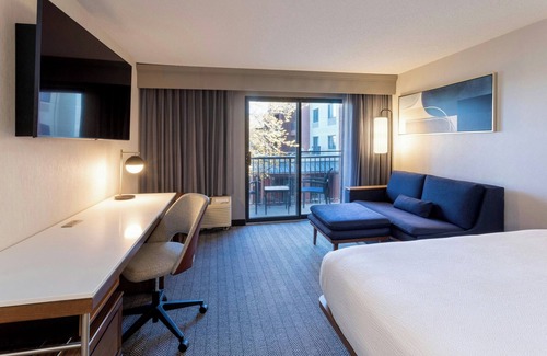 Roseville Hotel | Courtyard Minneapolis St. Paul/Roseville by Marriott