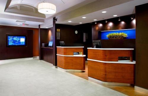 Newark Hotel | Courtyard Newark Granville
