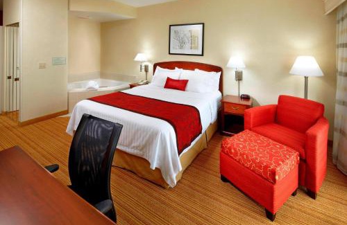 Newark Hotel | Courtyard Newark Granville