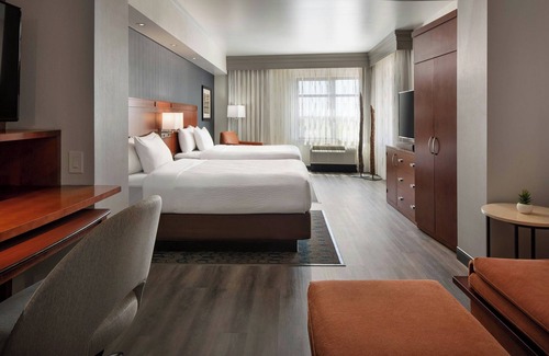 South Scottsdale Hotel | Courtyard Scottsdale Salt River