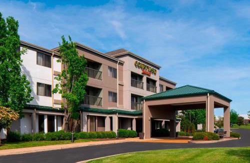 Bridgeton Hotel | Courtyard St. Louis Airport/Earth City
