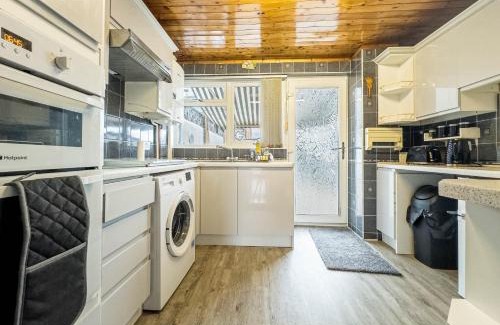 Basildon House | Cousy Haven