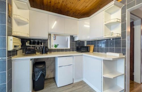 Basildon House | Cousy Haven