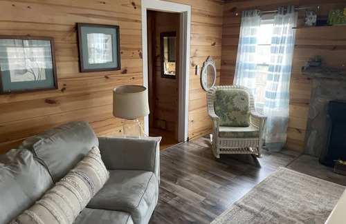 Jones Mills Cabin | Cove Creek Cabins