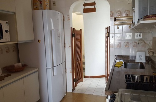 Enseada Apartment | COVERAGE WITH POOL, CHURRASQ, 03 DORM. - GUARUJA ENSEADA - 50 M FROM THE BEACH