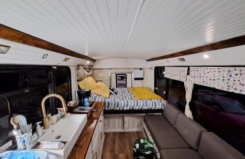Stanton House | Covered Bridge Tiny Home Bus On The Water In Rrg