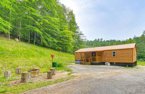 Campton House | Covered Deck and Hot Tub Cozy Retreat in Campton!