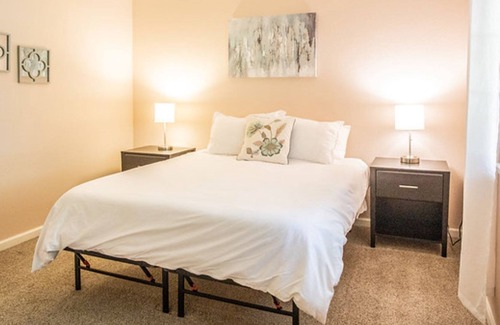 San Ramon Condo | ❤️Covered parking -WIFI Full size W/D in unit. Business Travel Ready.