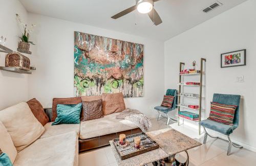 McAllen House | Covered Patio and Grill Colorful McAllen Home