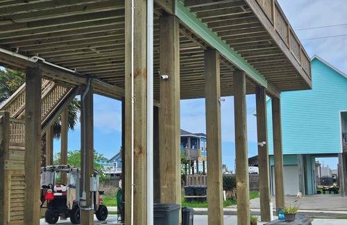 Crystal Beach House | Covered RV Space @ Crystal Beach Texas! Walking distance to the Beach!