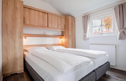 Leuken Ski Chalet | Covered Terrace Chalet at Leukermeer