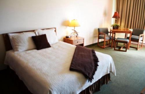 Lusk Hotel | Covered Wagon Motel Lusk WY