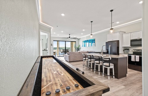 Osage Beach Condo | Coveted Top-Floor @ Topsider w/3 King Suites! Amazing Deck! 36-48' Boat Slips!