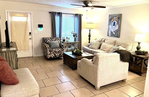 Starkville Condo | Cowbell Condo- the cutest condo in God's Country