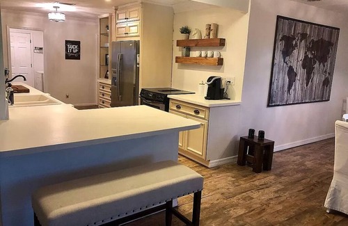 River Ranch House | ✨Cowboy Charm 🤠 Golf Cart Available 🌻Backyard Bliss 🌾River Ranch Access 🔑