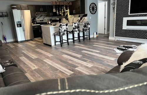 Appleton Apartment | Cowchella luxury penthouse w/garage & fireplace