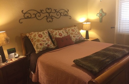 Ruidoso Cabin | Cowhide Creek Cabin with WiFi and A/C