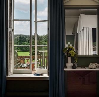 Cockleford Hotel | Cowley Manor Experimental
