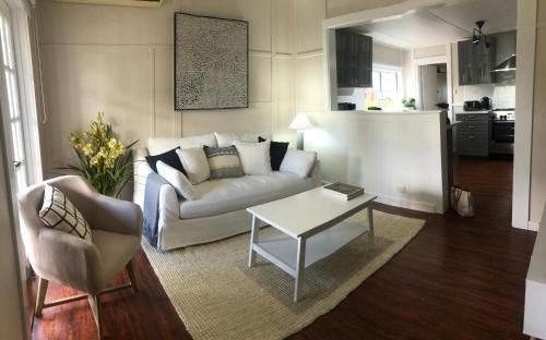 Cowra House | Cowra Cottage
