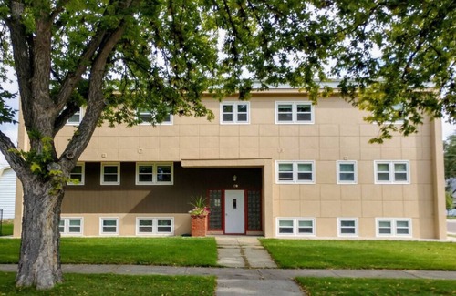 Miles City Apartment | Cowtown Getaway Upper Level Apartment