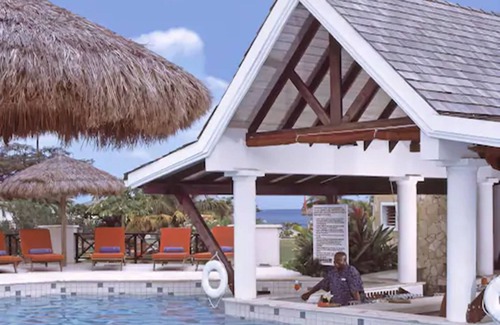 The Lime Hotel | Coyaba Beach Resort