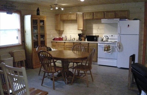 Constableville Cabin | Coyote Den, Snowmobile-Guest Cabin-Constableville, ~NY~