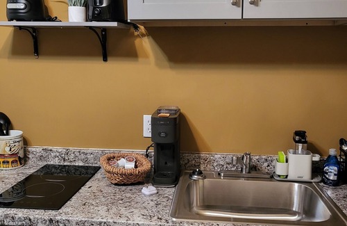 Conyers House | Cozey1-bedroom suite in Quiet/Safe neighborhood in Conyer,Ga
