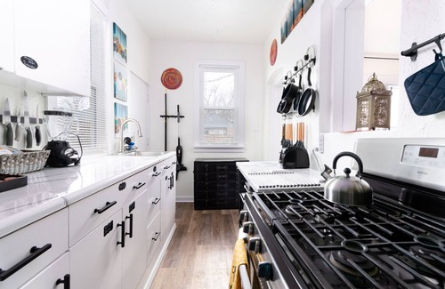 Central City Apartment | Cozy 1 Bdr Near Liberty Park Downtown SLC