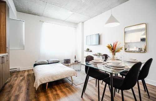 Shaughnessy Village Apartment | Cozy 1 Bdr Retreat Steps to Bell Centre