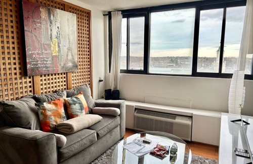 Downtown Apartment | Cozy 1-bed, 1-bath apartment in charming Downtown Stamford
