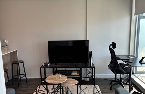 Downtown Toronto Apartment | Cozy 1 bed 1 bath entire place