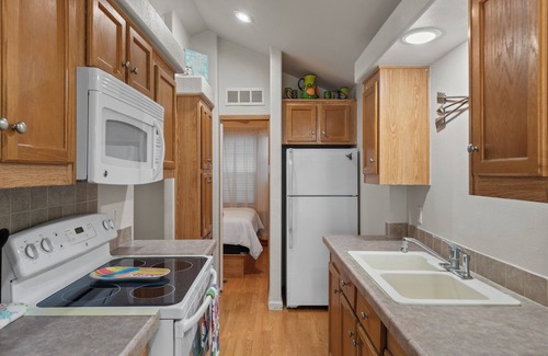 Port Isabel Cottage | Cozy 1 bed retreat in Port Isabel, perfect for a getaway.