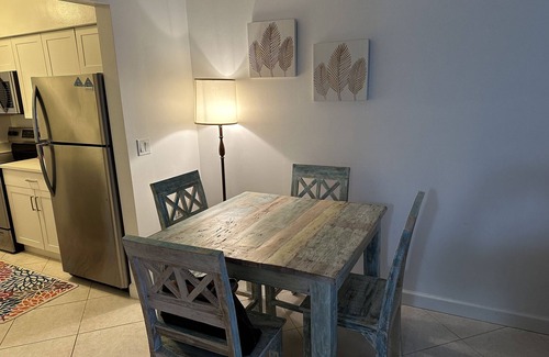 Marathon Condo | Cozy 1 bedroom 1 bath condo minutes from Sombrero beach.