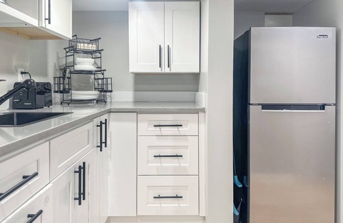 Vauxhall Apartment | Cozy 1 bedroom, 40 mins NYC, 15 to EWR, 10 min to golf course & Maplewood center