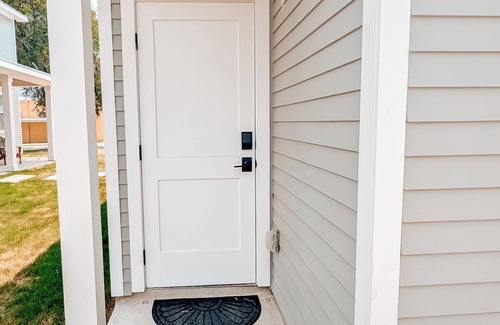 Eastside Promise Neighborhood Apartment | Cozy 1-bedroom apartment near downtown San Antonio, Ft, Sam with WiFi, AC