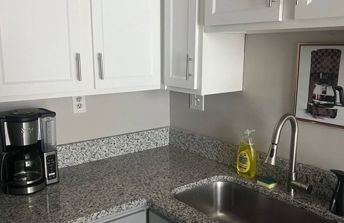 Redmont Park Apartment | Cozy 1-bedroom apartment in serene Birmingham with AC, WiFi, fitness room