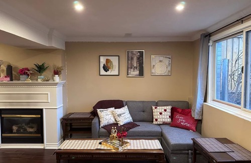 Courtice Apartment | Cozy 1-bedroom apartment Courtice. Pet Friendly !