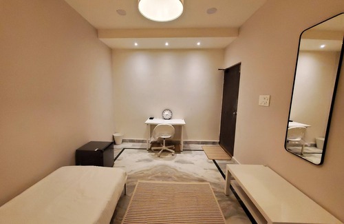 Hyderabad Apartment | Cozy 1-bedroom apartment in charming Manikonda with AC, WiFi, water heater.