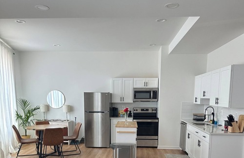 Glenham-Belford Apartment | Cozy 1-bedroom apartment in charming Baltimore w/Fast WiFi, AC, Private Parking