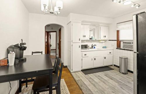 The Southampton Apartment | Cozy 1-bedroom apartment with free parking