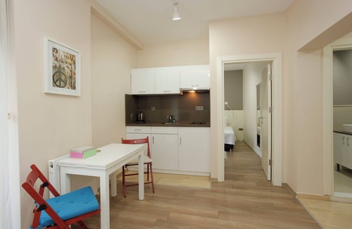 Pera Apartment | Cozy 1-bedroom apartment with WiFi, AC in beautiful Istanbul